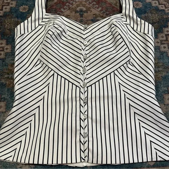 NWT White House Black Market halter top in white and black stripes size 0 - Picture 4 of 9